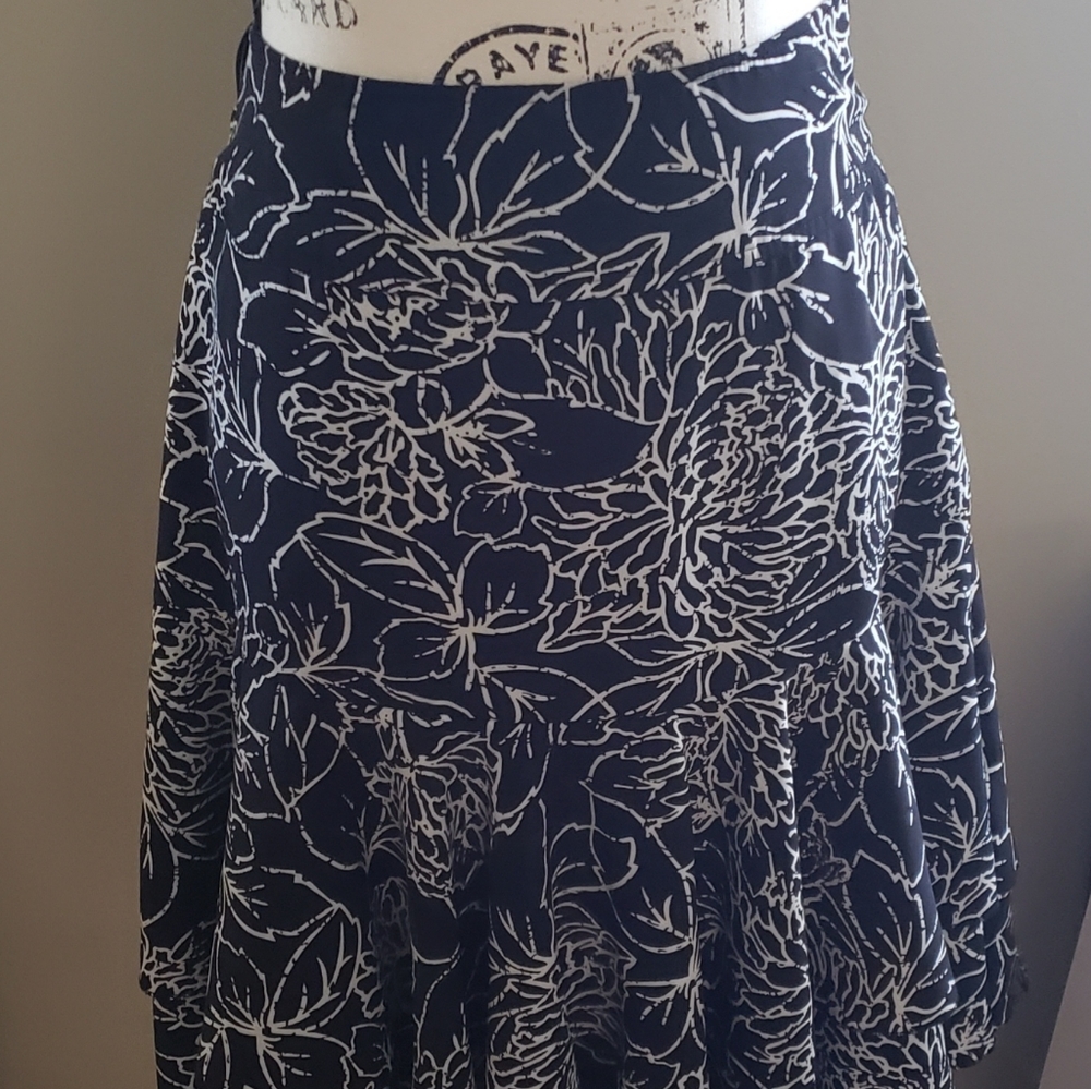 Papaya black and white skirt